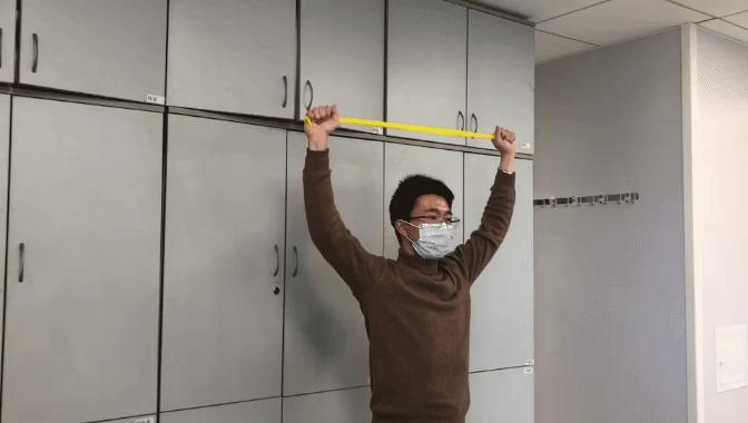 后背肩胛骨内侧一按就疼,右胸内侧和后背肩胛骨疼痛