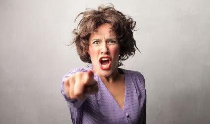 宿舍抽烟怎么隔离烟味,六人宿舍四人抽烟怎么办