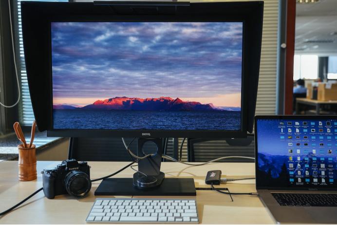 明基sw240专业摄影绘图色准显示器,明基专业显示器sw2700和240区别