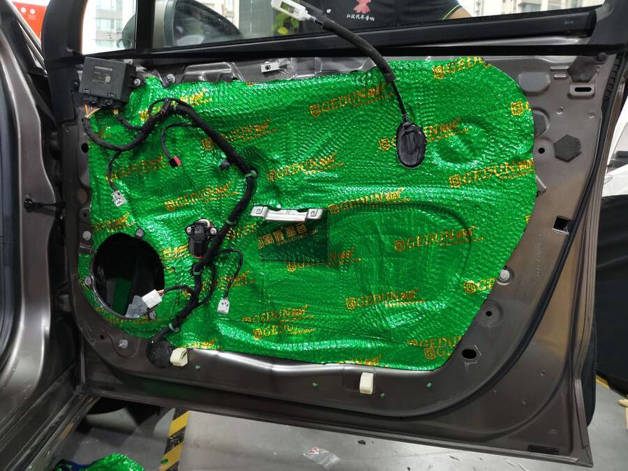 蒙迪欧改装音响有必要做隔音吗,蒙迪欧发动机隔音改装案例