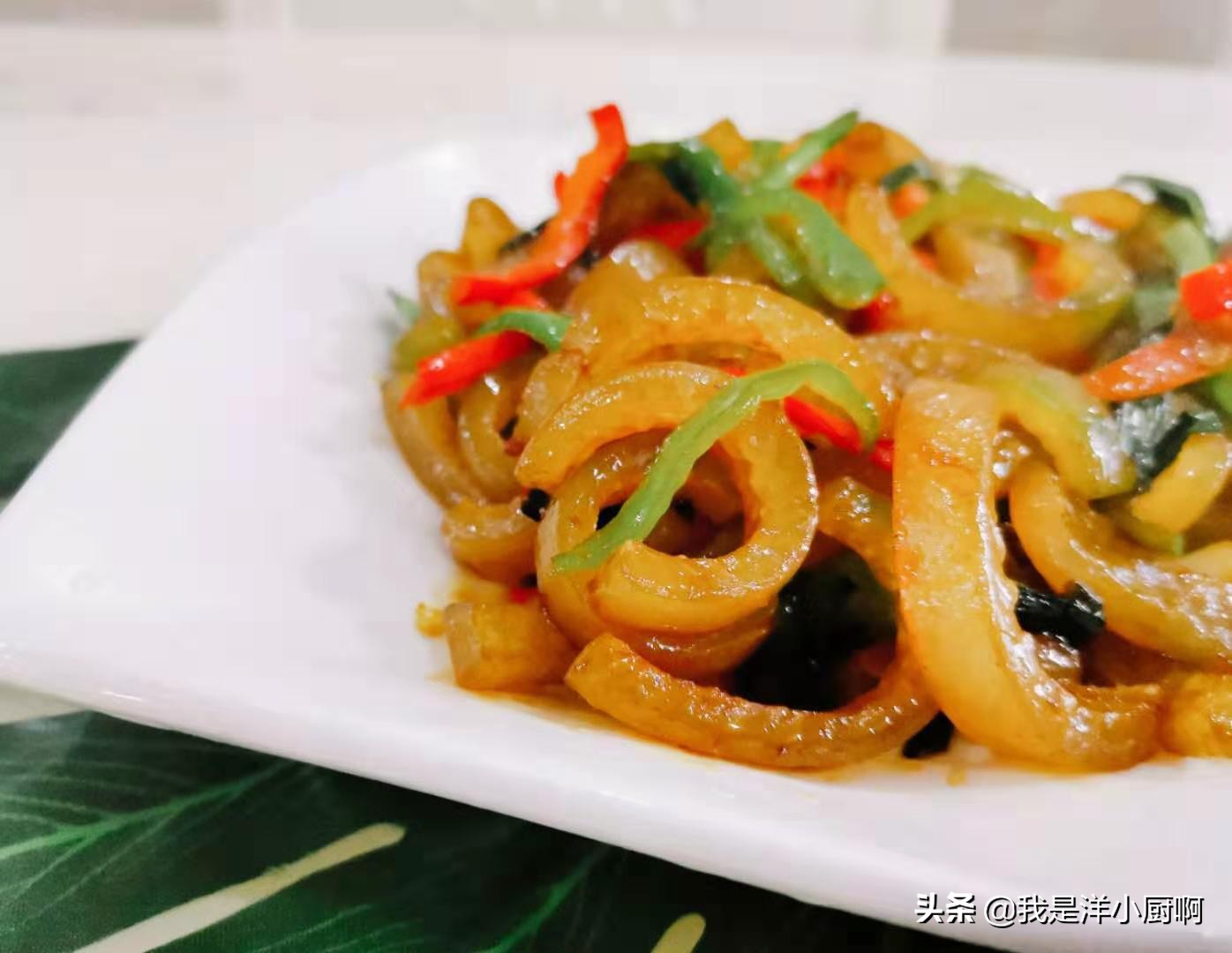 下酒菜脆爽猪皮,猪皮这么做再也不用买下酒菜了