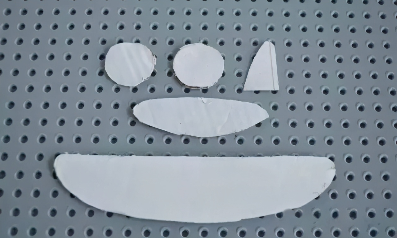 能飞的手工飞机制作幼儿园,国庆幼儿园手工制作飞机图文