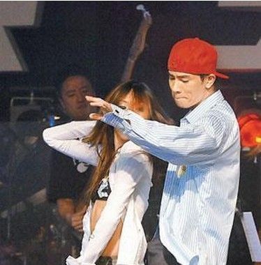 “草根大哥”陈小春的娱圈历险记