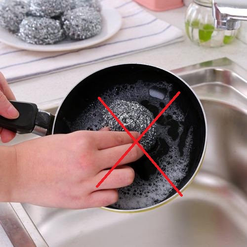 擦锅底灰怎么擦好使,不锈钢去锅底烧焦黑垢的小妙招