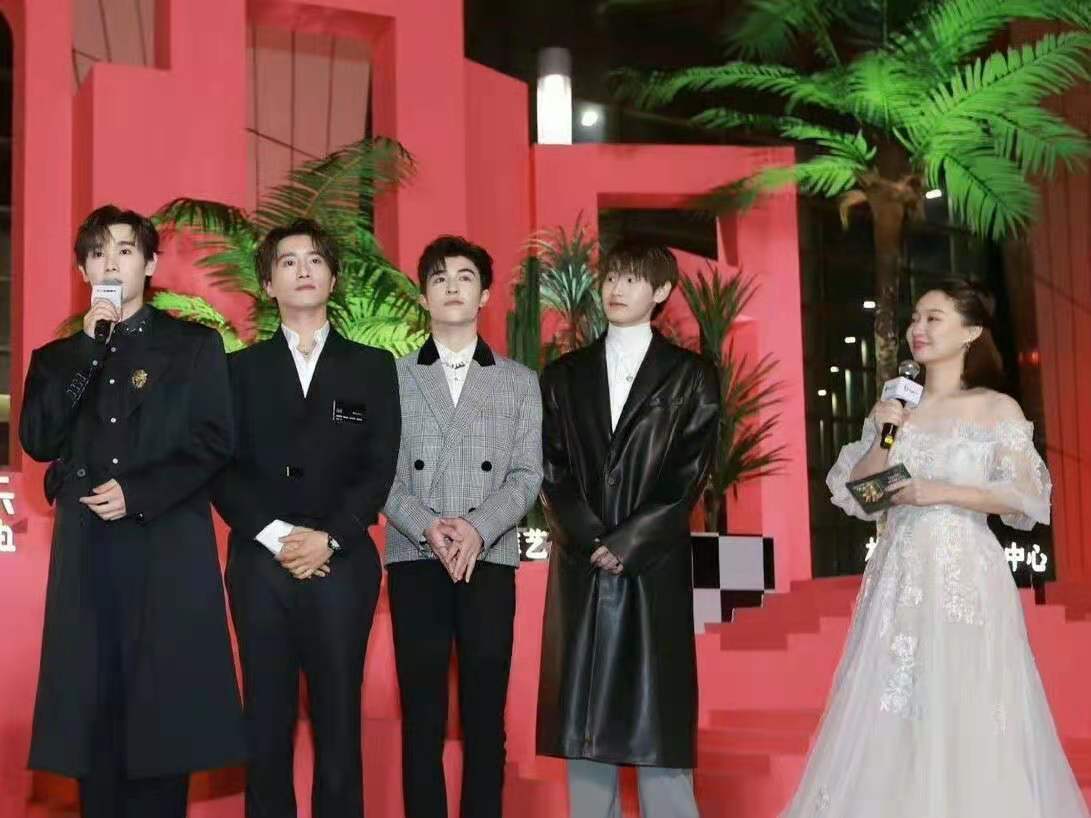 东方风云榜音乐盛典：周深刘宇宁张艺兴刘雨昕惊艳亮相，群星荟萃