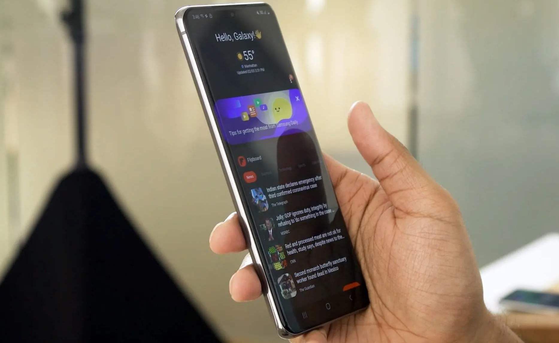 纠结的全球第一手机品牌，打败了苹果华为，新机降价1600无人问津