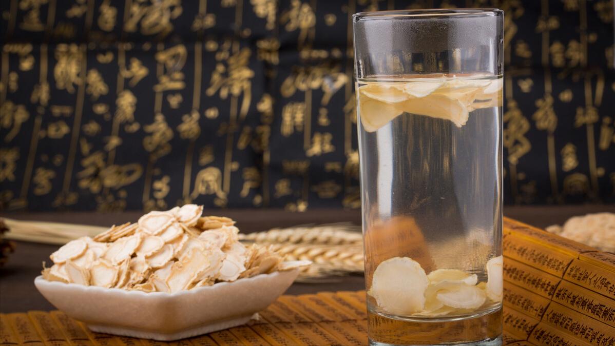 养肝护肝吃什么食物泡茶喝,哪几种东西搭配泡水护肝养肝