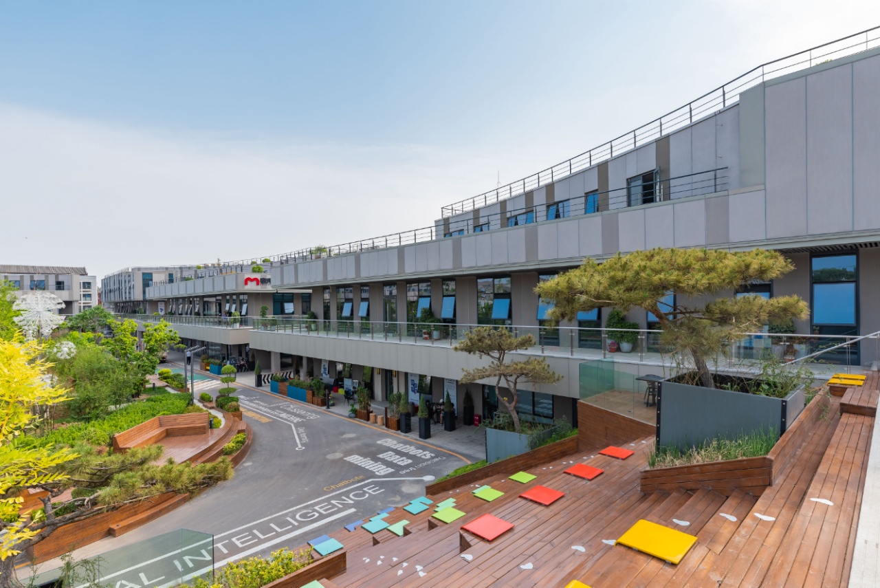 东风德必产业园,东风德必简介