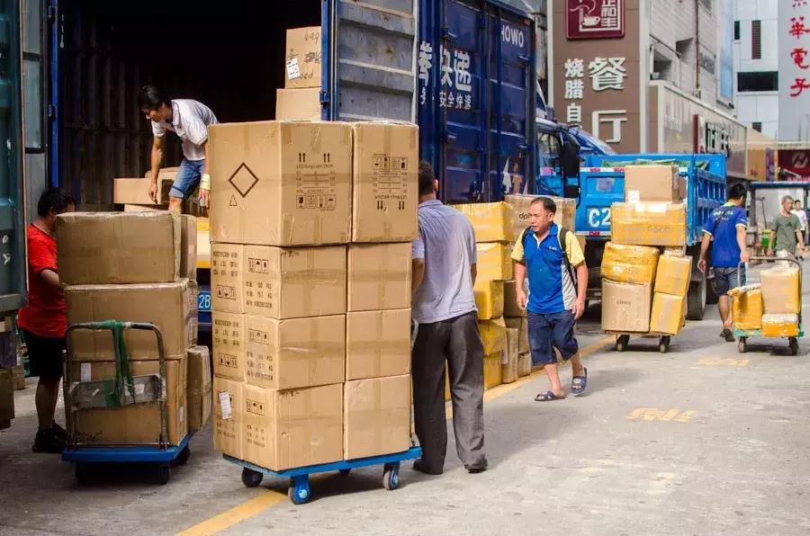 60秒赔了100万！在华强北倒腾“二手机”，比炒股刺激多了…