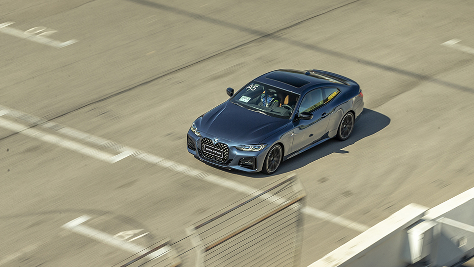 全新一代宝马4系最新消息,最新款宝马一系试驾感受