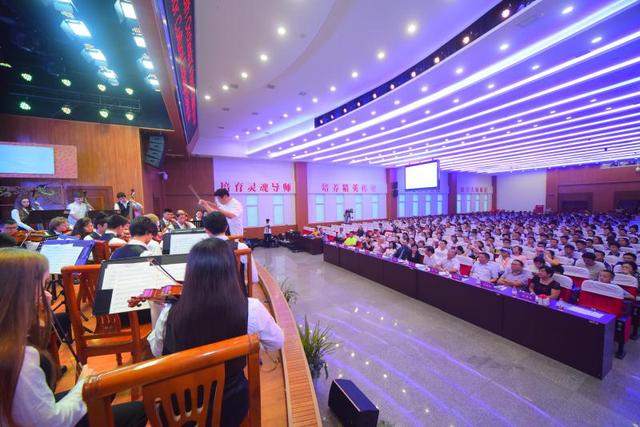 美国学生眼中的清华北大,南充一中与南充高中的区别