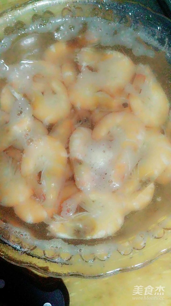 白灼虾如何不用料酒去除腥味儿,白灼虾煮几分钟口感最好