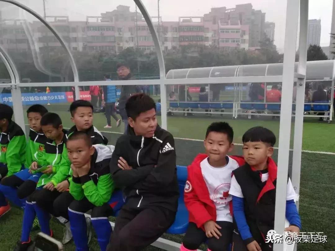 当球童的一天,当足球球童