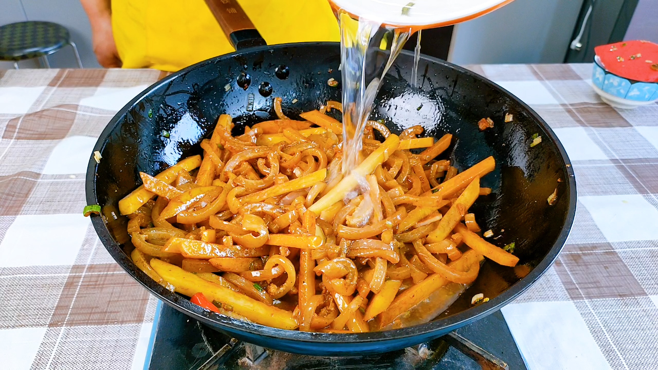 猪皮怎样做好吃有营养视频,猪皮怎样做好吃和不腥