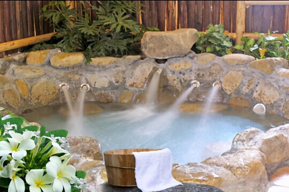 纽恩泰空气能取暖设计,纽恩泰空气能热泵澡堂