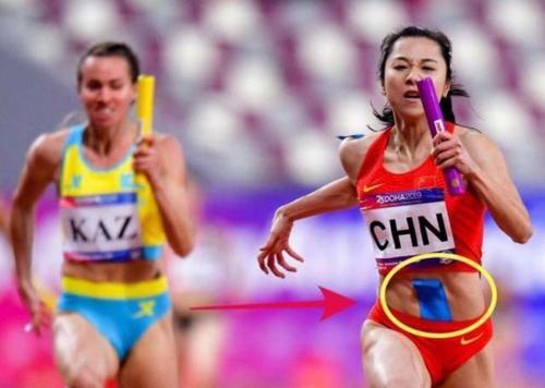 23岁短跑女神葛曼棋,为何比赛用布遮掩腰部?私密纹身是只梅花鹿