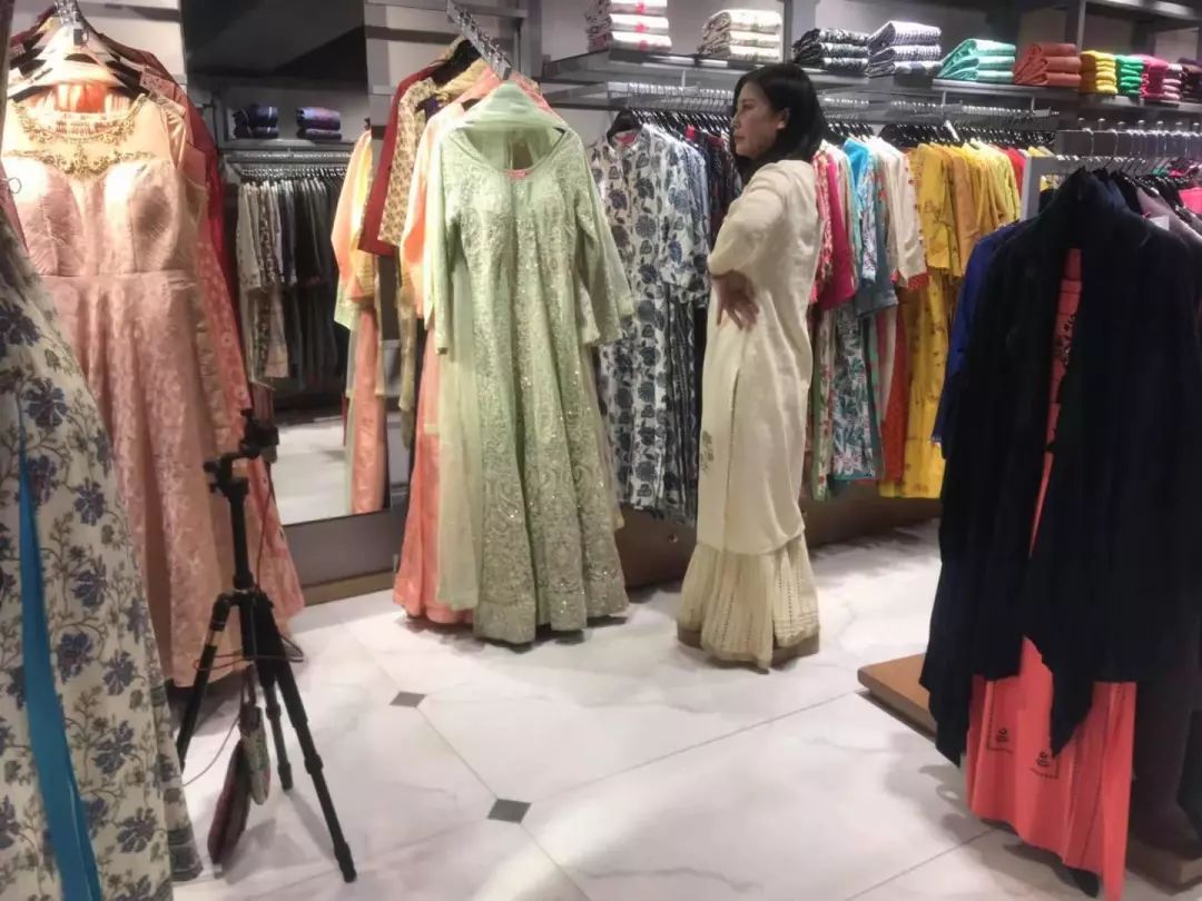 印度纱丽服饰直播售卖,印度纱丽直播卖货