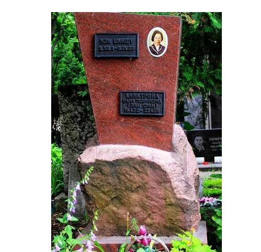 当年拒不认错的王明，美貌妻子客死他乡，孩子们结局又如何？