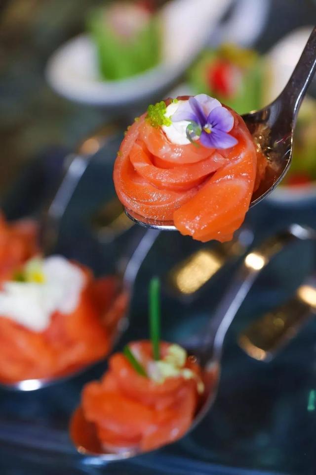 深圳这家五星级巴西烧烤无限吃，带上iPhoneXS的胃都塞不下！