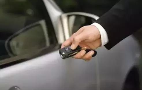 自配汽车感应钥匙不灵敏,汽车智能钥匙失灵教你一招