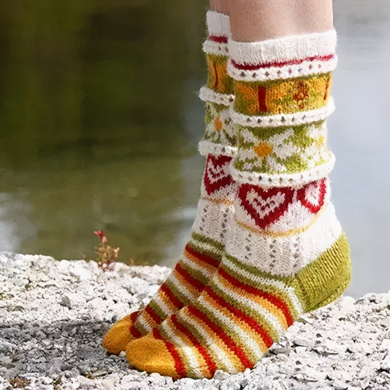 自己织的毛线袜,在家穿的毛线袜怎么织