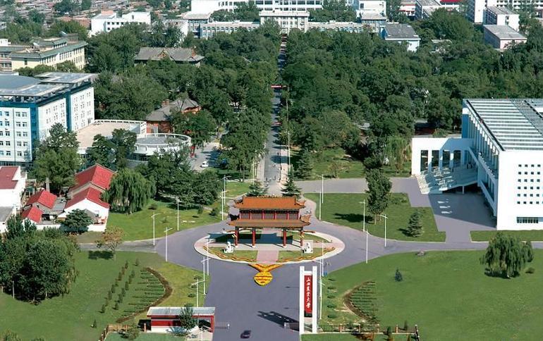 一个小城市，为什么挤着十多所大学？