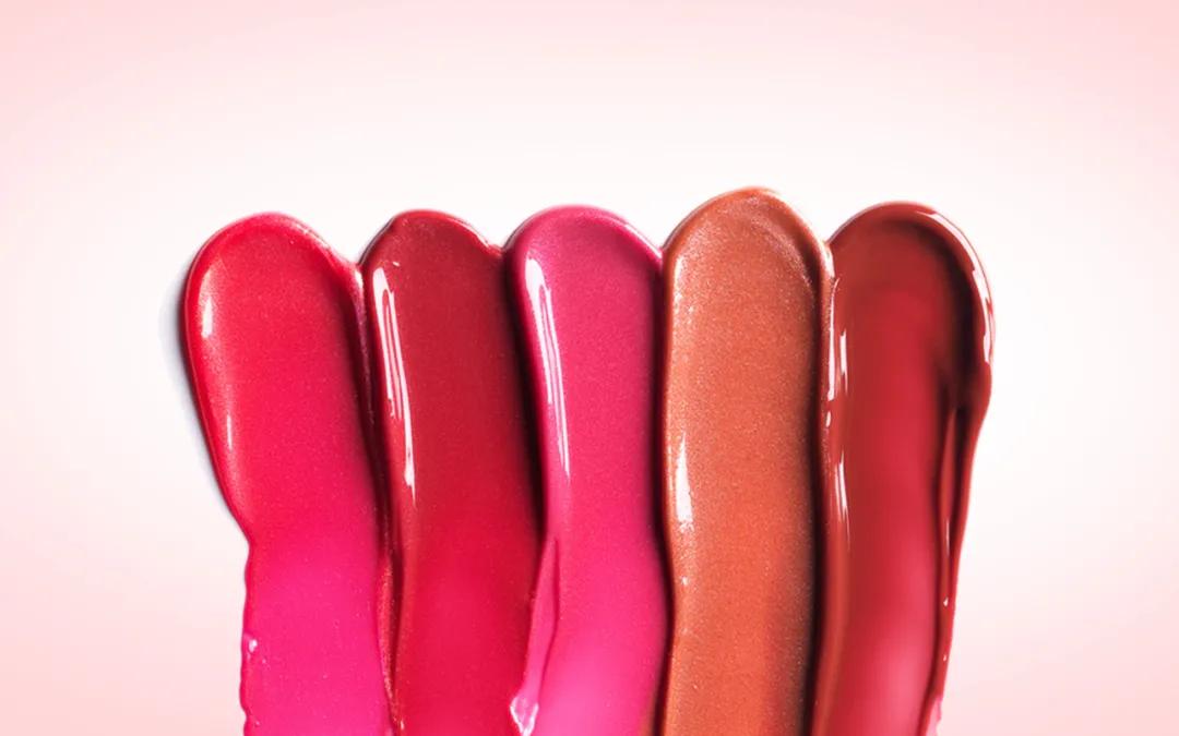 月经血发黑怎么回事中医,刚来月经的女生月经血发黑怎么办