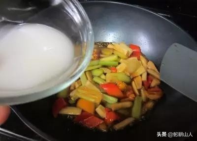 广东粤菜师傅打芡技巧,明油亮芡粤菜大厨讲解方法