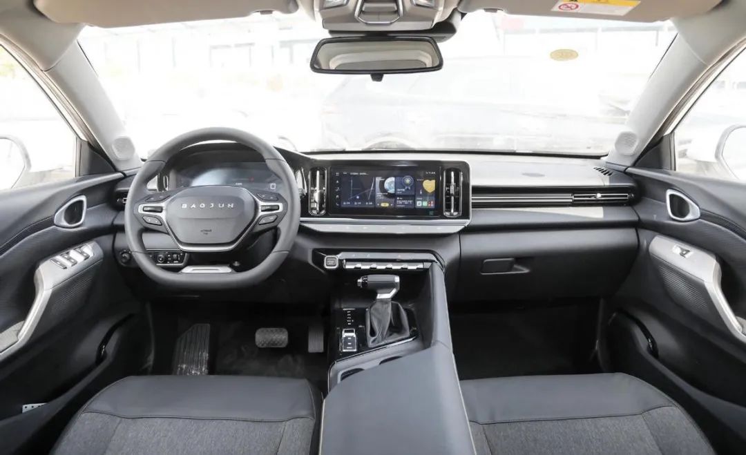 请最穷车评人吃米其林3星！聊一聊Valli这辆车到底怎么样？