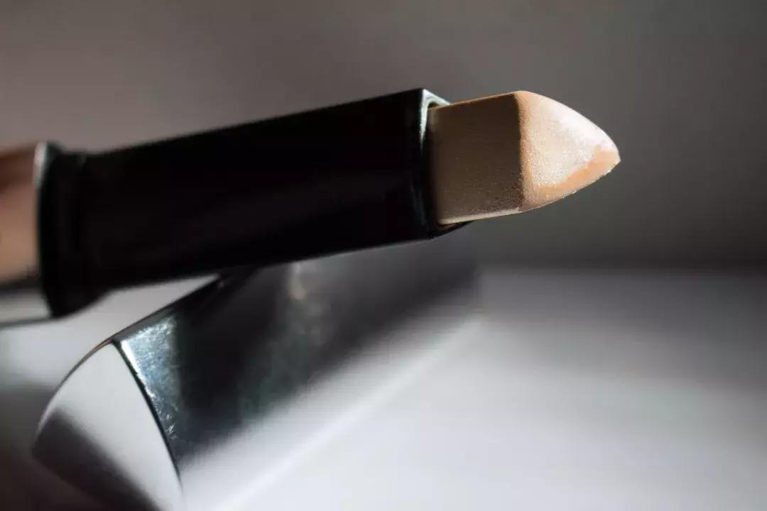 学会Rihanna、钟楚曦、张韶涵的高光技能,比打10针玻尿酸都管用