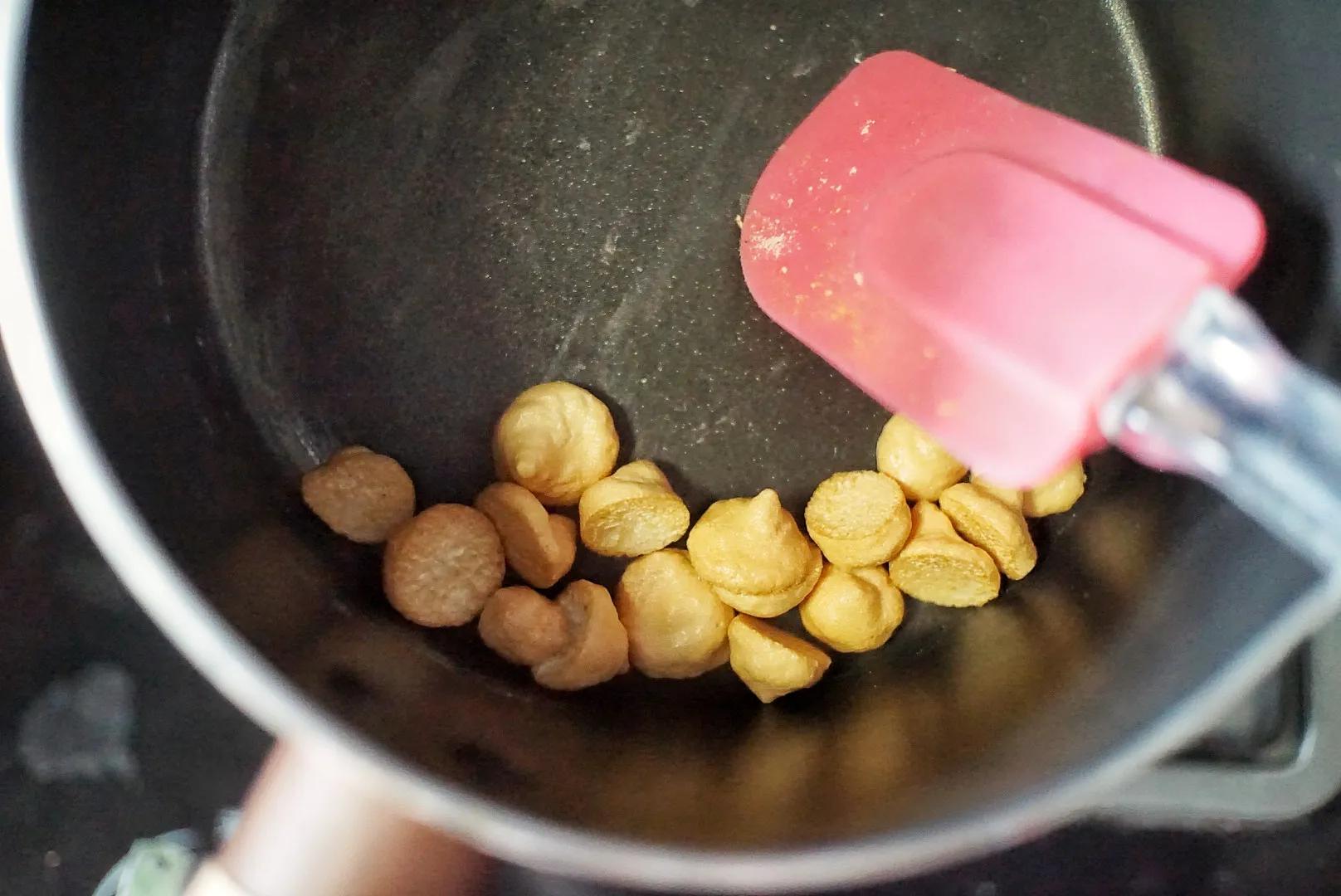 蛋白液可以打发吗,蛋白加糖打发可以直接吃吗