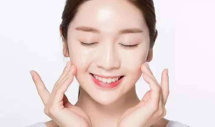 沉浸式护肤体验精华导入,沉浸式护肤和美容