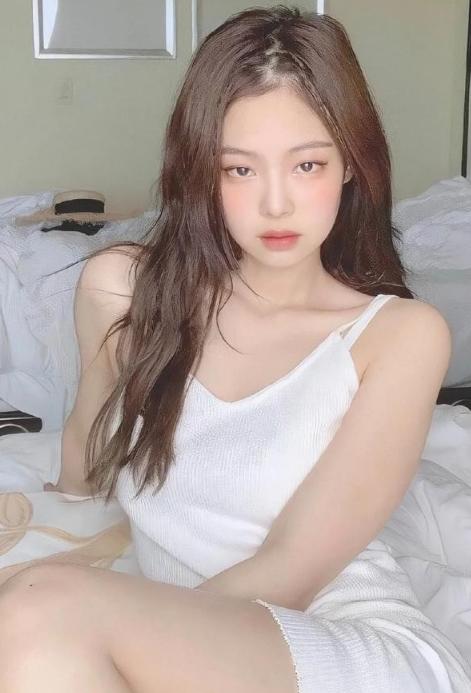 圆脸如何选配饰好看女,大圆脸女生适合的发型显年轻