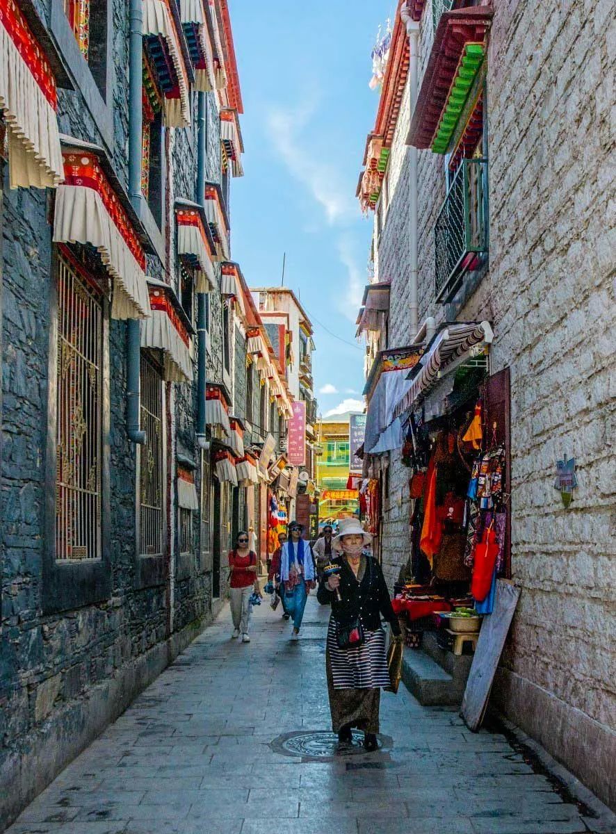 冬日的西藏才是人世间最美的天堂,西藏朝圣路上的美景