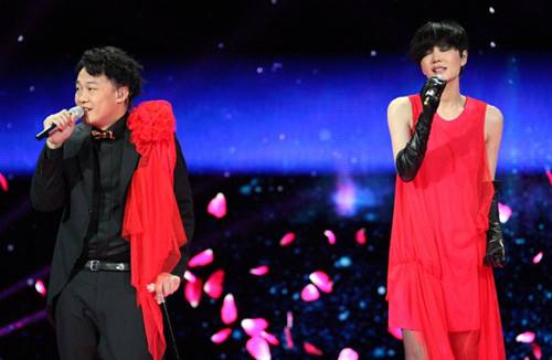 春晚、大型综艺频繁亮相的“全息技术”,为何被我们选择性屏蔽?