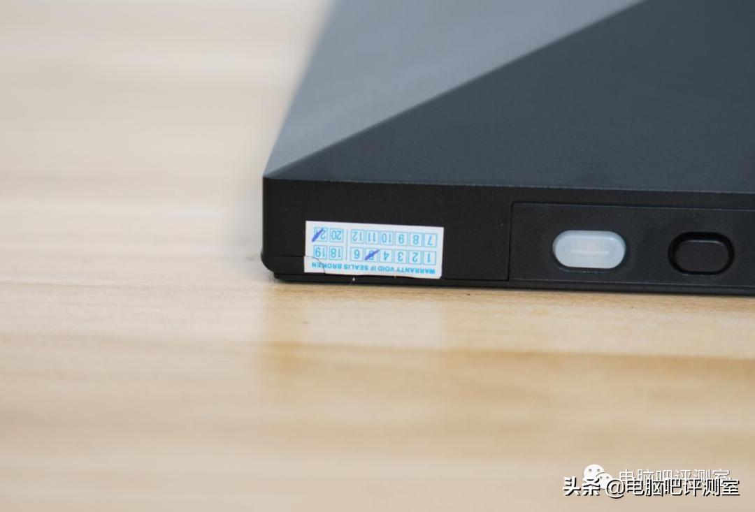 24寸带鱼屏显示器推荐,26寸带鱼屏显示器