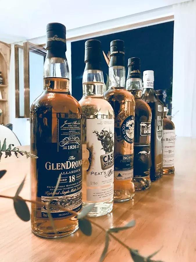 源和1916里的这家网红店，是花店也是甜点店还是图书馆