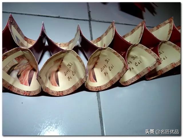 猪年手工制作纸灯笼,大红灯笼手工制作简约过年