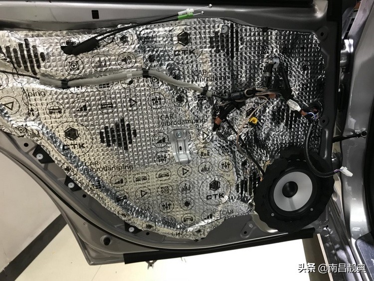 必伟汽车音响喇叭好不好,试听下南昌靓典改装后的丰田亚洲龙