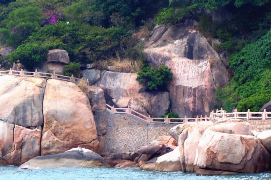 奇特的海岛风光海上明珠,一座小岛藏着不为人知的绝美风景