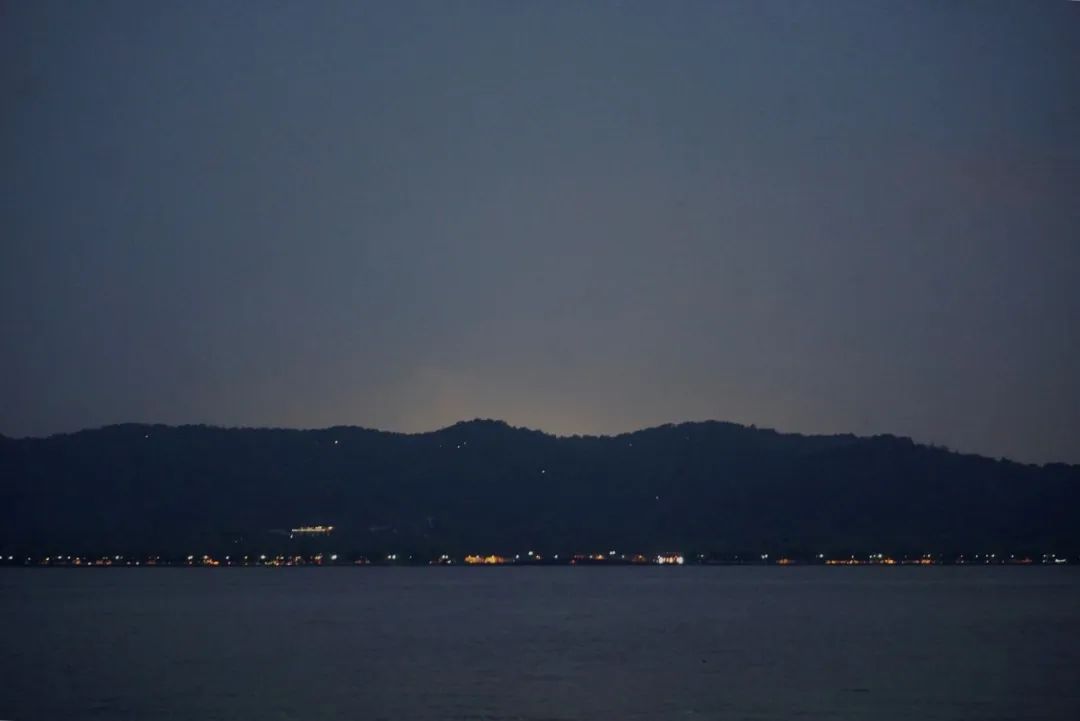 抗疫诗歌大展之二十|山水没有籍贯,连着我们的姓氏