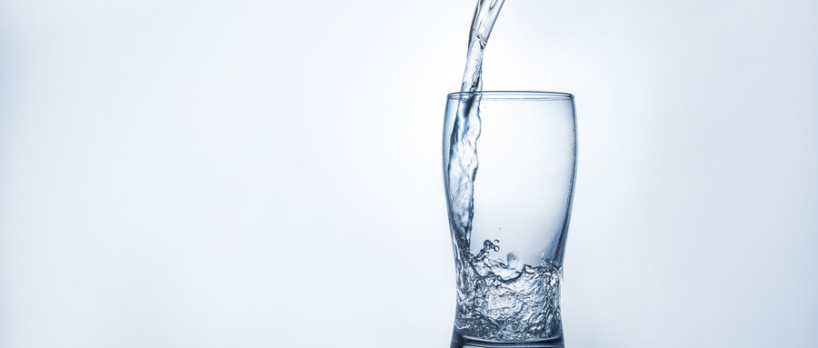 嘴唇干裂有灼热感是什么原因,嘴唇干裂疼痛的厉害是什么原因