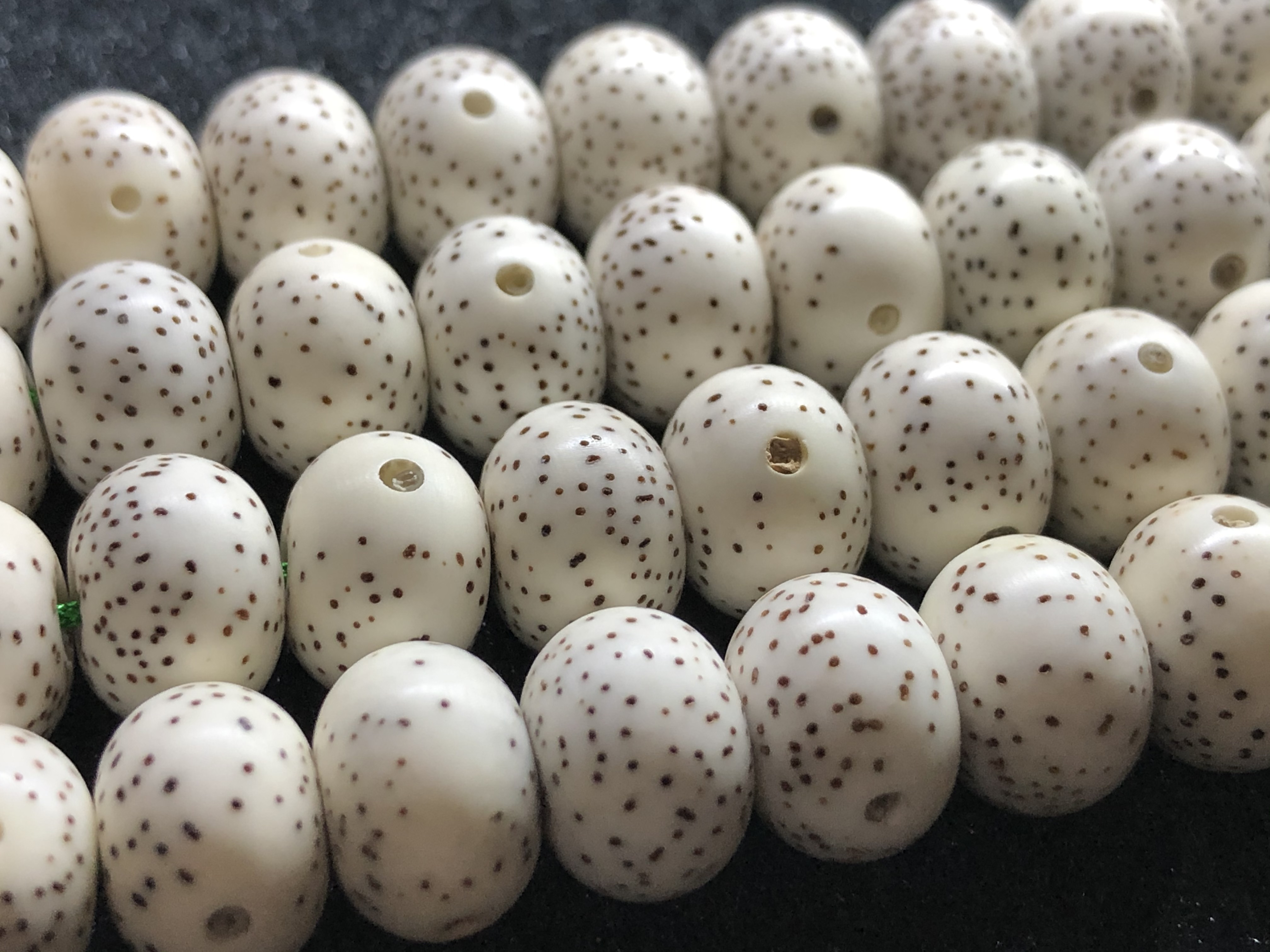 新手入手星月菩提怎么挑选,新手怎么选择星月手串