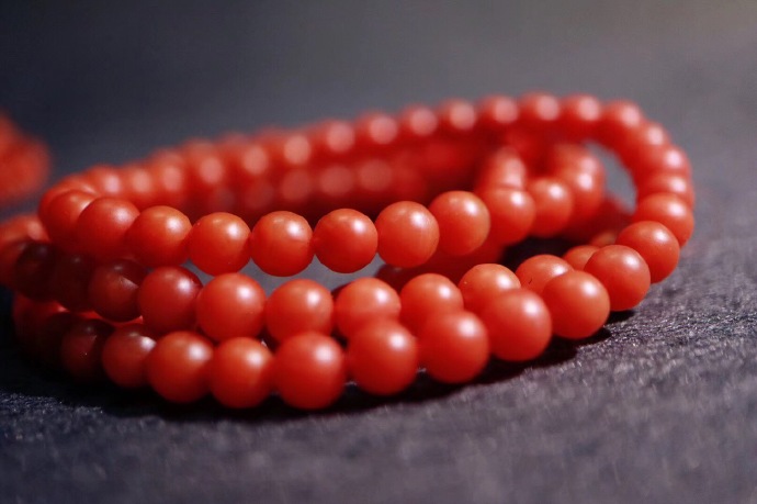 南红玛瑙到底是什么颜色的,南红玛瑙什么颜色的最好