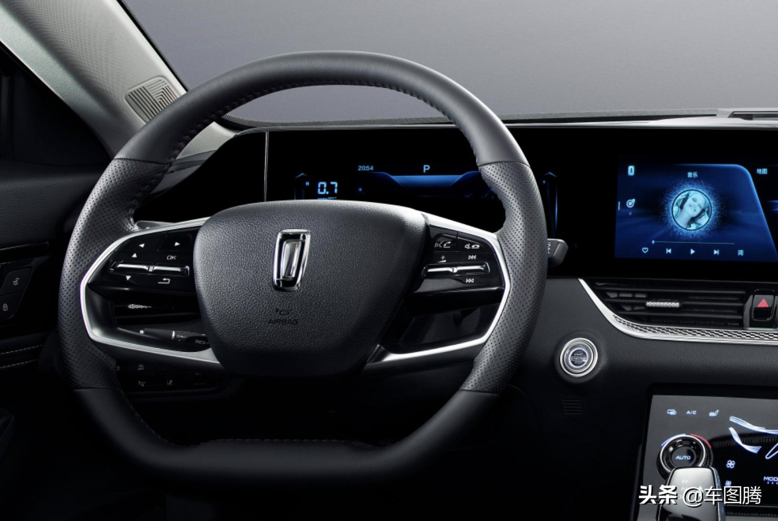 十万左右奔腾b70值不值得入手,新国民家轿全新第三代奔腾b70