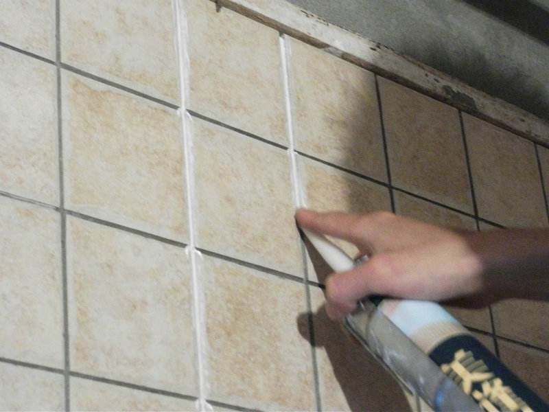 美缝地砖用什么牌子的胶牢固,瓷砖美缝到底是自己做还是请人做