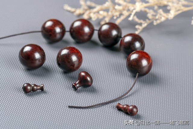 檀香手串佩戴禁忌,檀香手串怎么盘玩