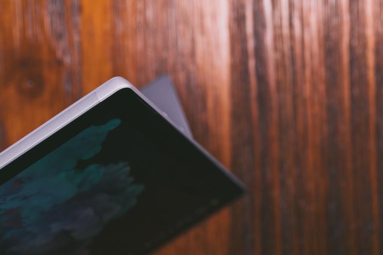 微软surfacepro6可以安装win11,微软surfacepro6可以玩游戏吗