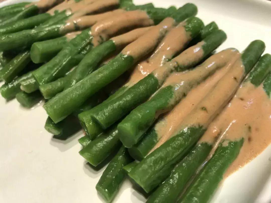 为什么吃没炒熟的豆角会中毒,吃豆角没熟中毒什么症状