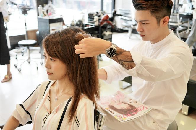 头发护理和免染烫修复护理,头发烫染怎么护理